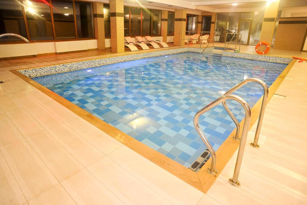 Hotel Mir-Jan Spa Ladek-Zdroj Bagian luar foto