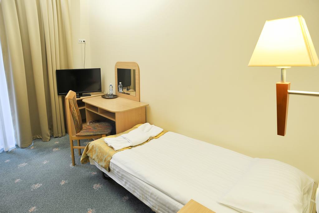 Hotel Mir-Jan Spa Ladek-Zdroj Ruang foto
