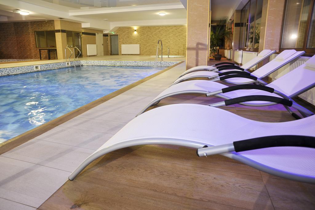 Hotel Mir-Jan Spa Ladek-Zdroj Bagian luar foto