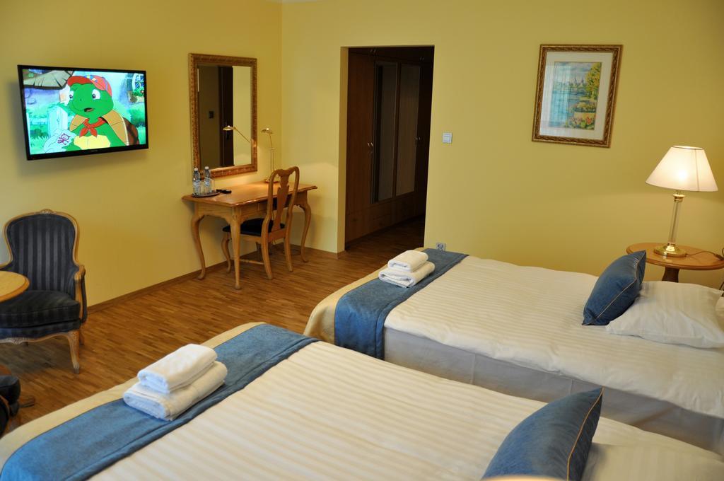 Hotel Mir-Jan Spa Ladek-Zdroj Ruang foto