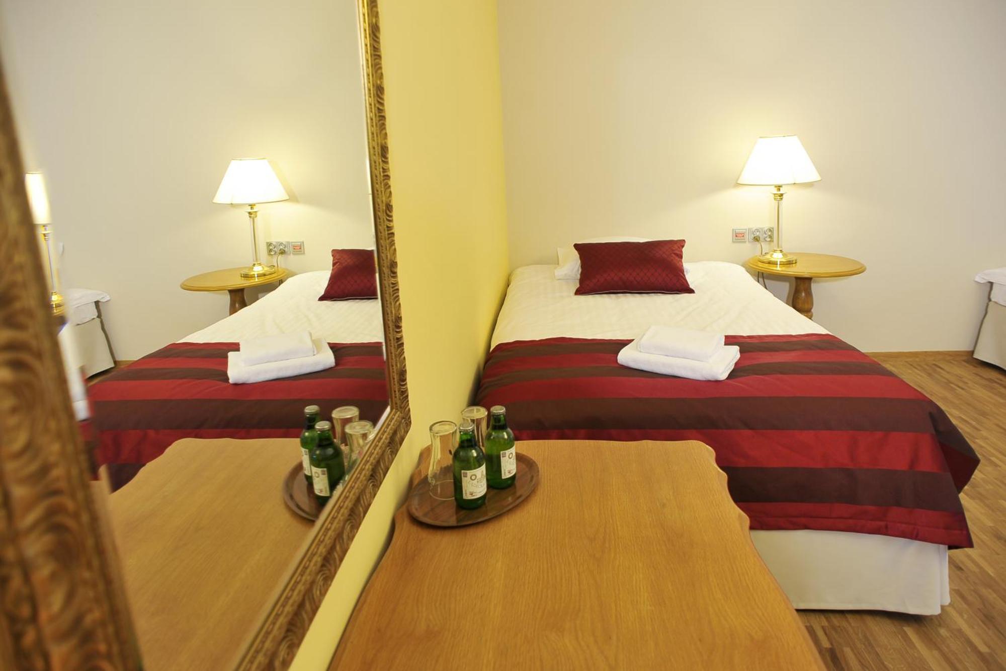 Hotel Mir-Jan Spa Ladek-Zdroj Ruang foto