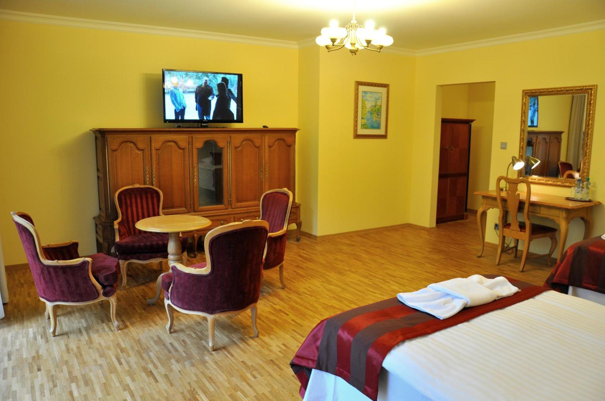 Hotel Mir-Jan Spa Ladek-Zdroj Ruang foto