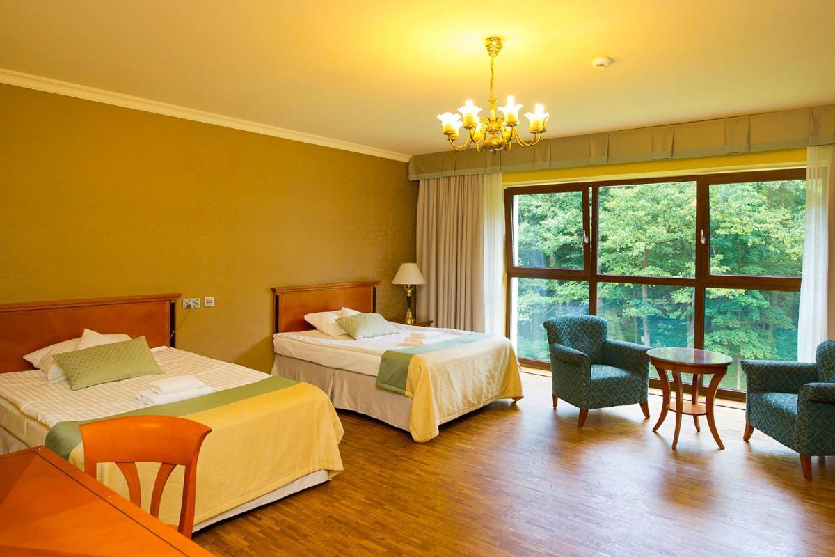 Hotel Mir-Jan Spa Ladek-Zdroj Bagian luar foto